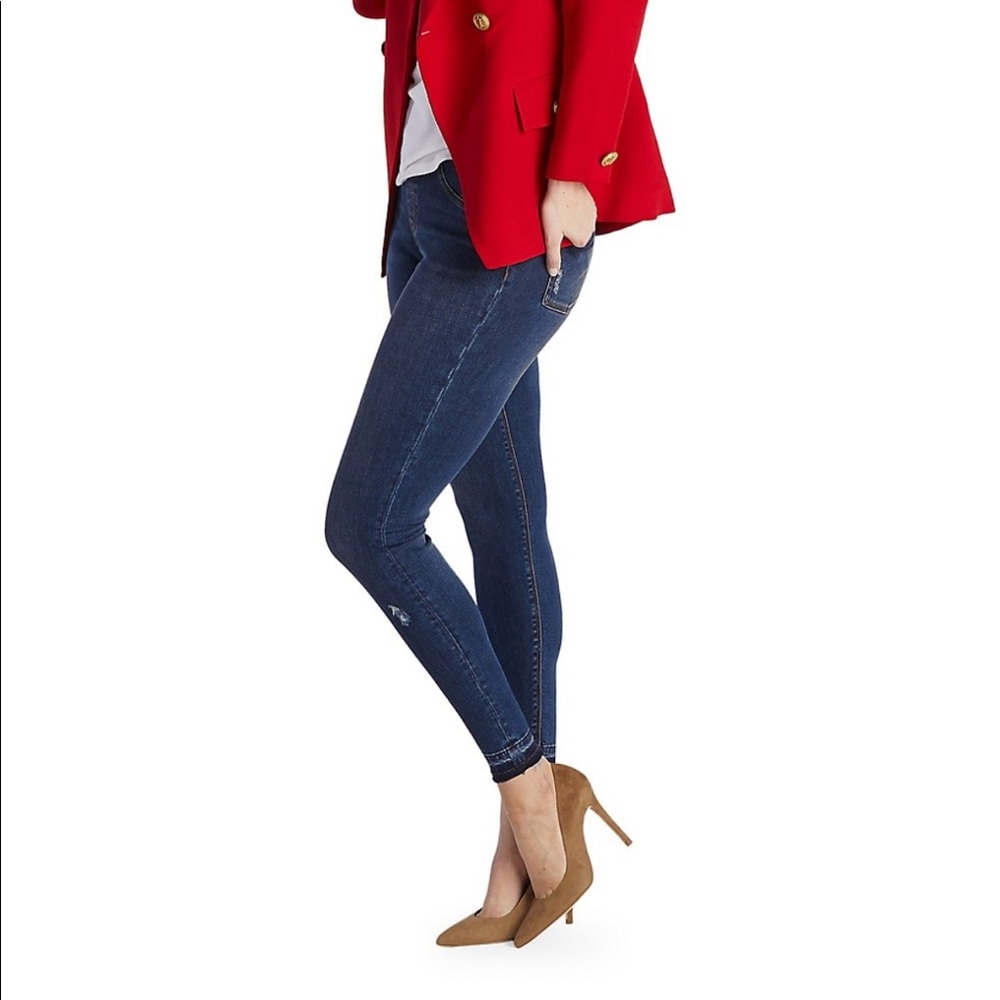 Spanks Distressed Jeans